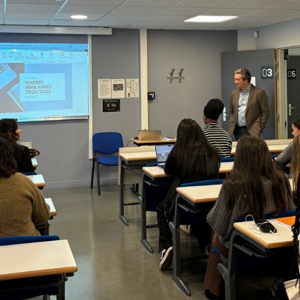 Salle de classe avec des étudiants